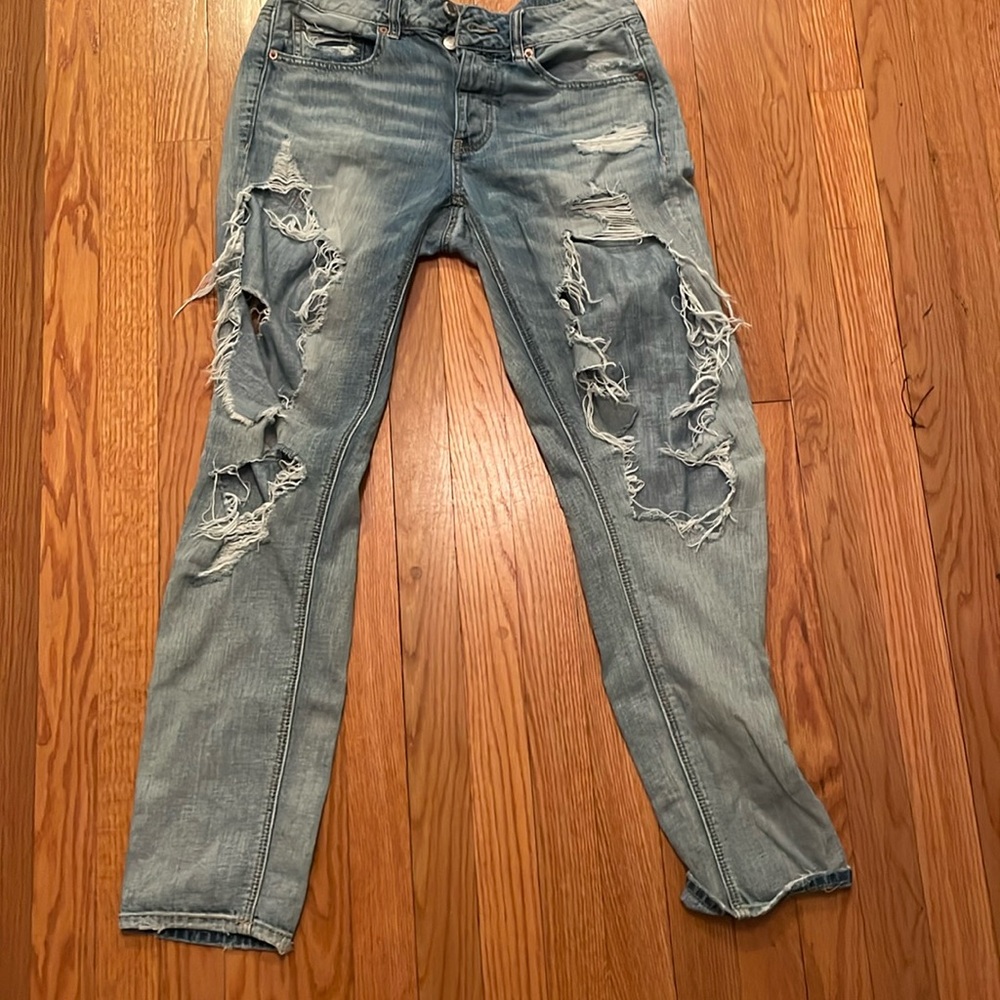 Blue American Eagle outfitters jeans.in fair condition.size six.